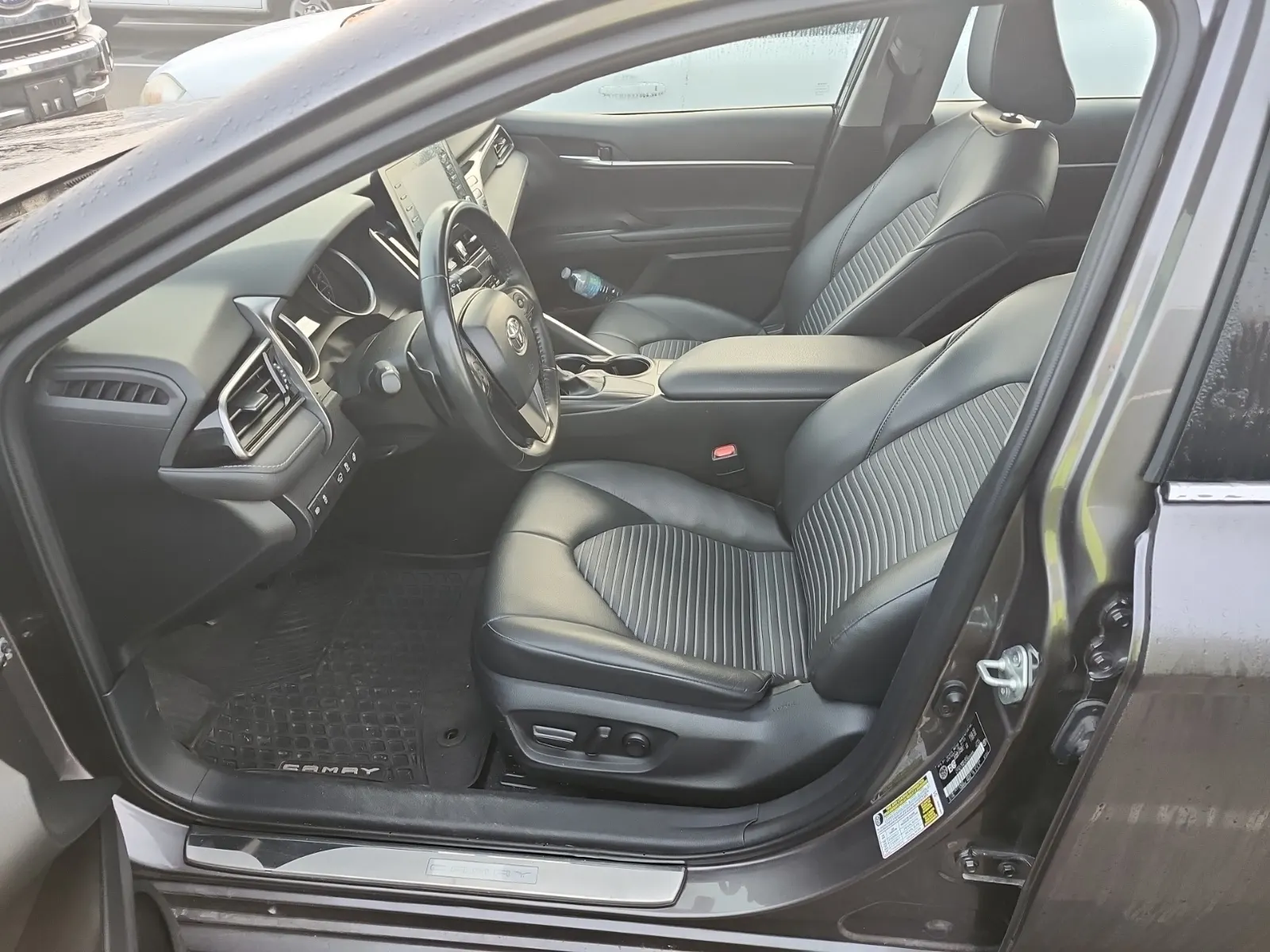 Front Interior Photo