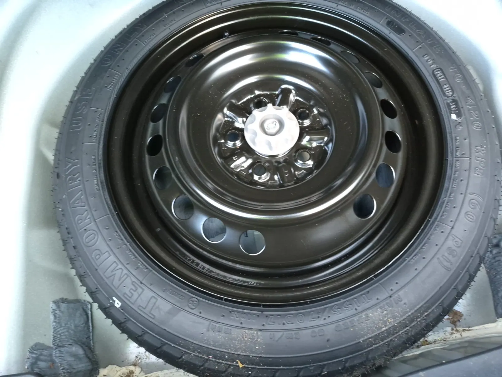 Spare Tire & Wheel Photo