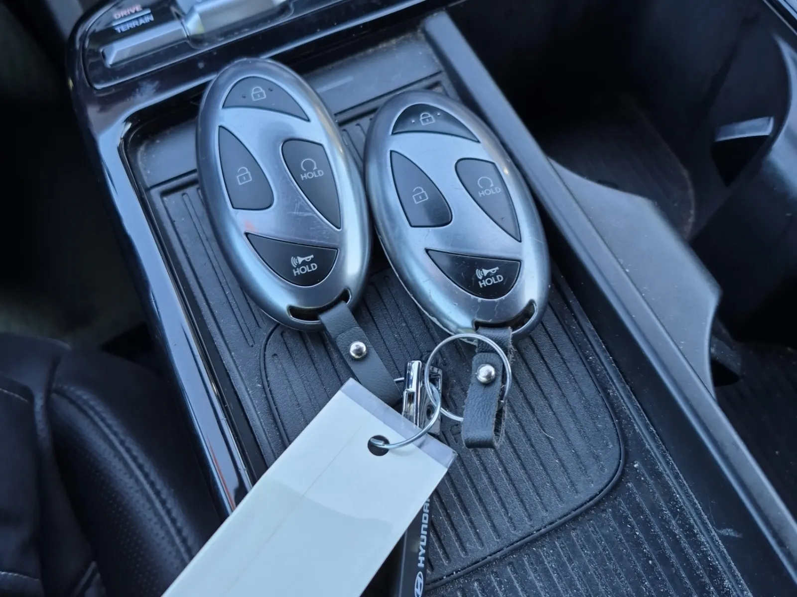 Keys/Fobs/Manual Photo