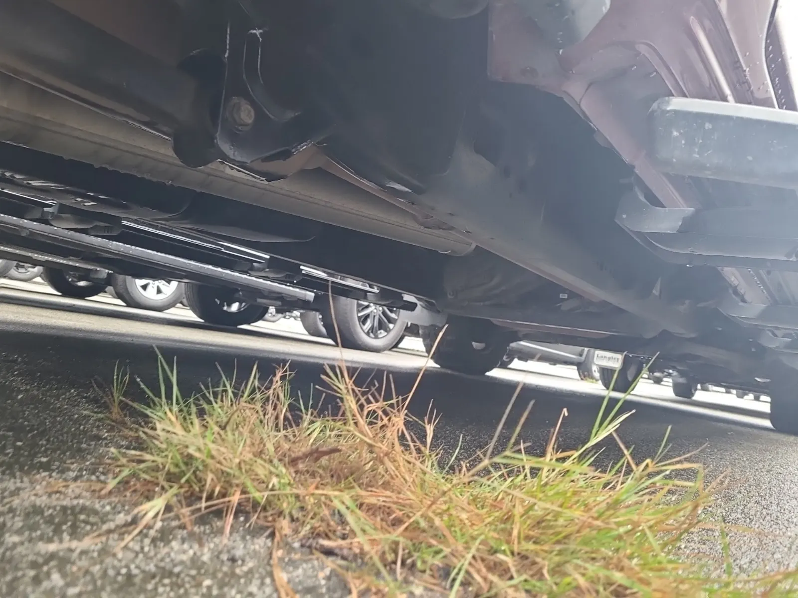 Undercarriage - Passenger Photo