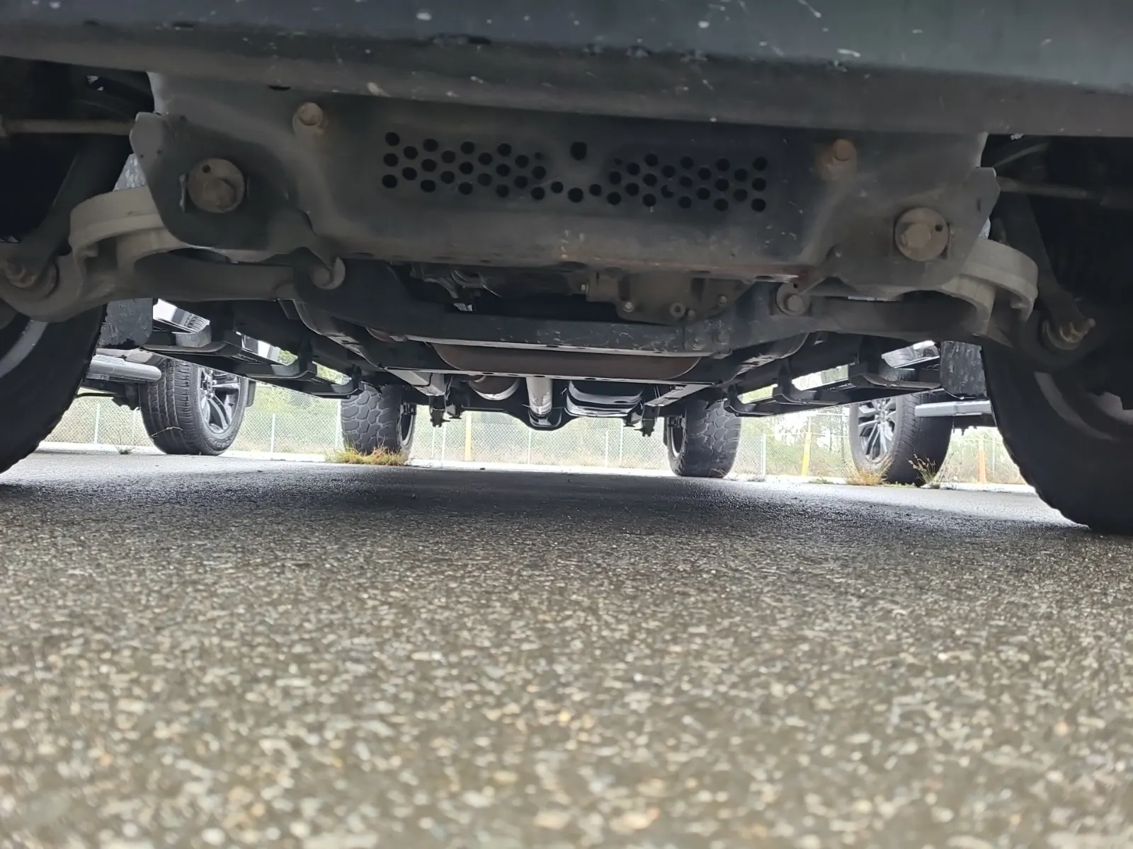 Undercarriage - Front Photo