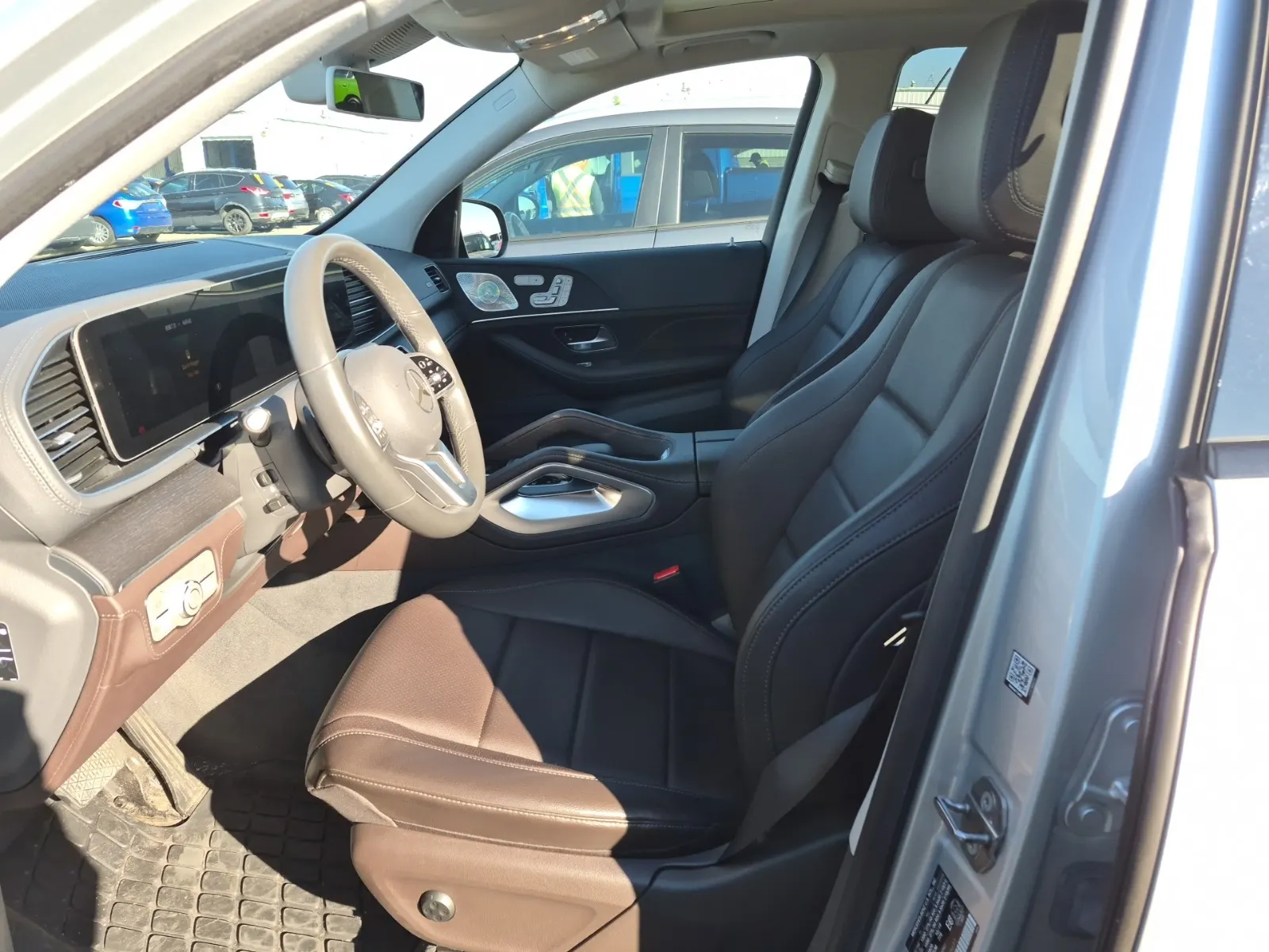 Front Interior Photo