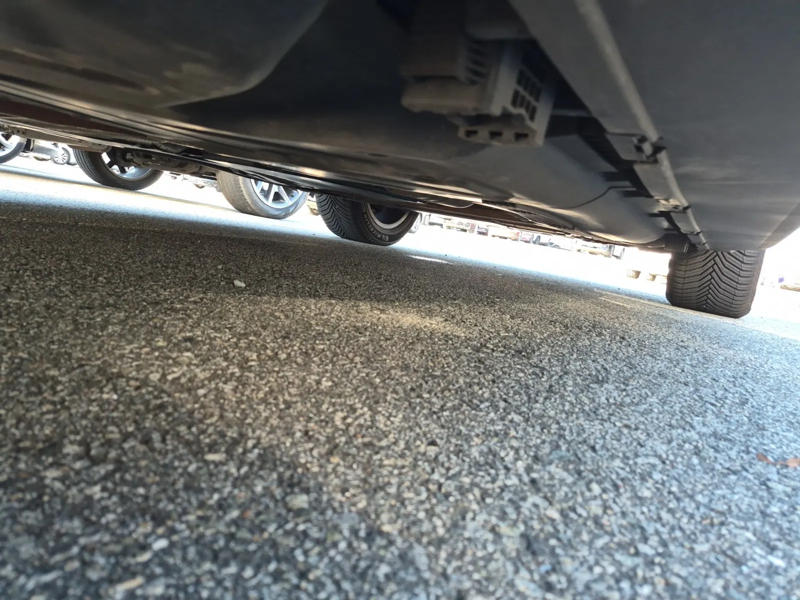 Undercarriage - Passenger Photo
