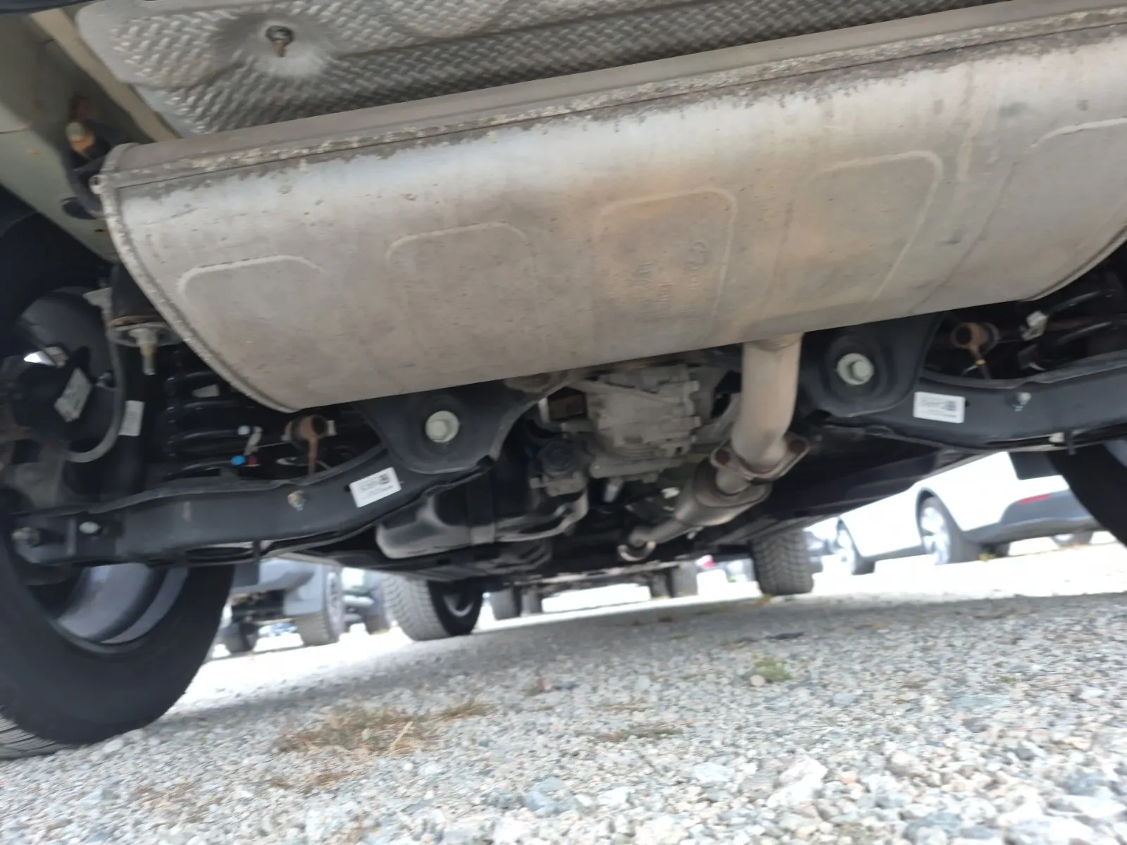 Undercarriage - Rear Photo