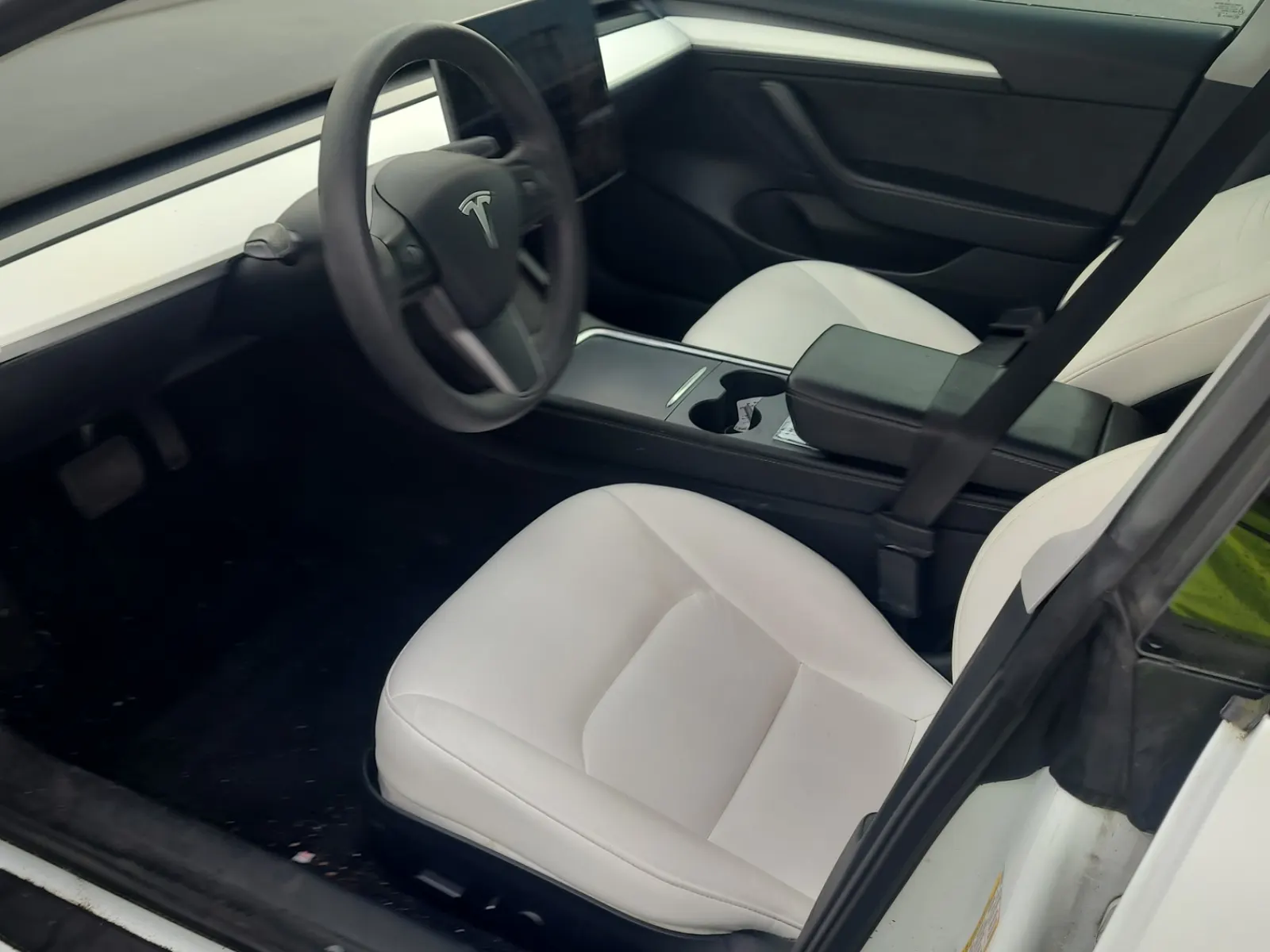 Front Interior Photo