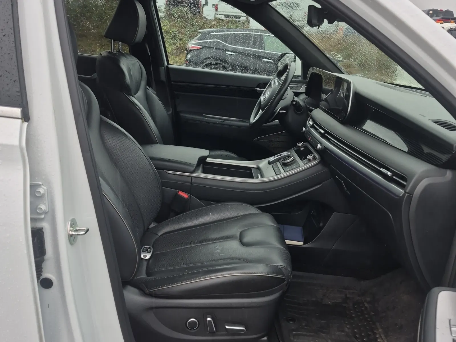 Right Side Interior Photo