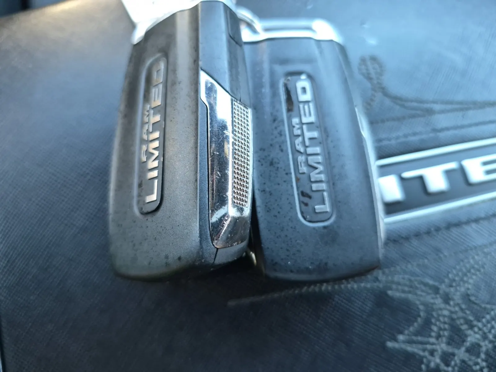 Keys/Fobs/Manual Photo