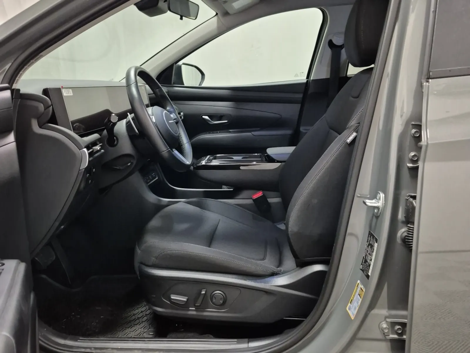 Front Interior Photo