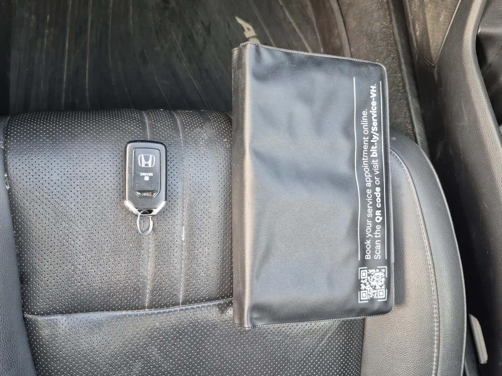 Keys/Fobs/Manual Photo