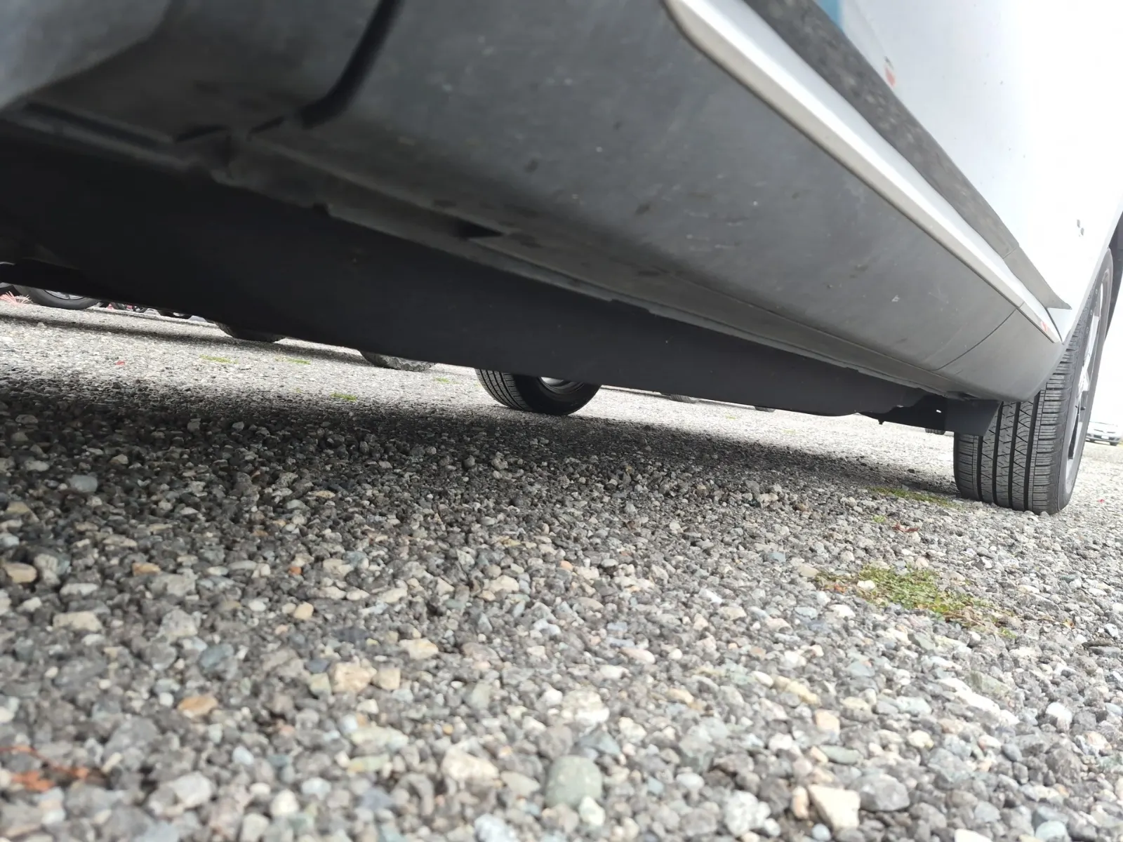 Undercarriage - Driver Photo