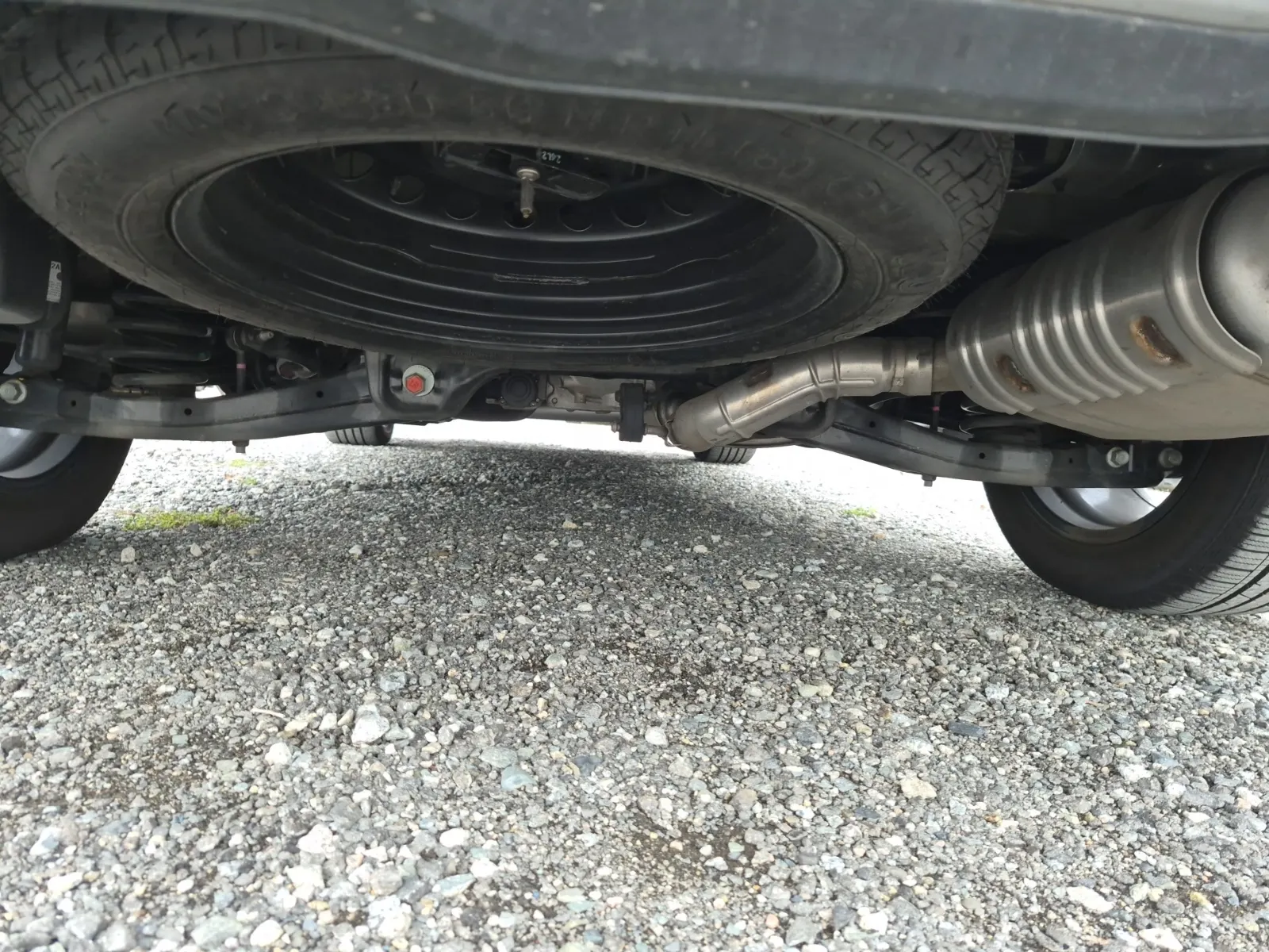 Undercarriage - Rear Photo