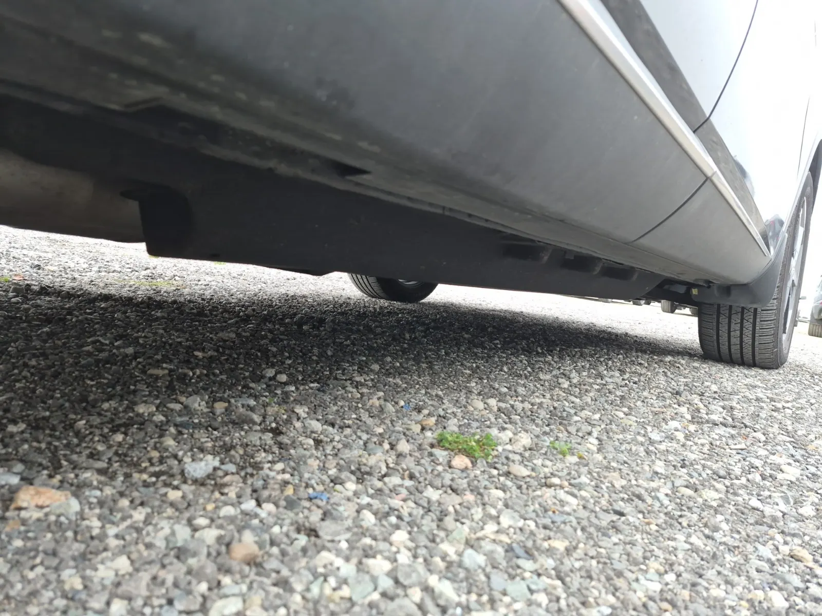 Undercarriage - Passenger Photo