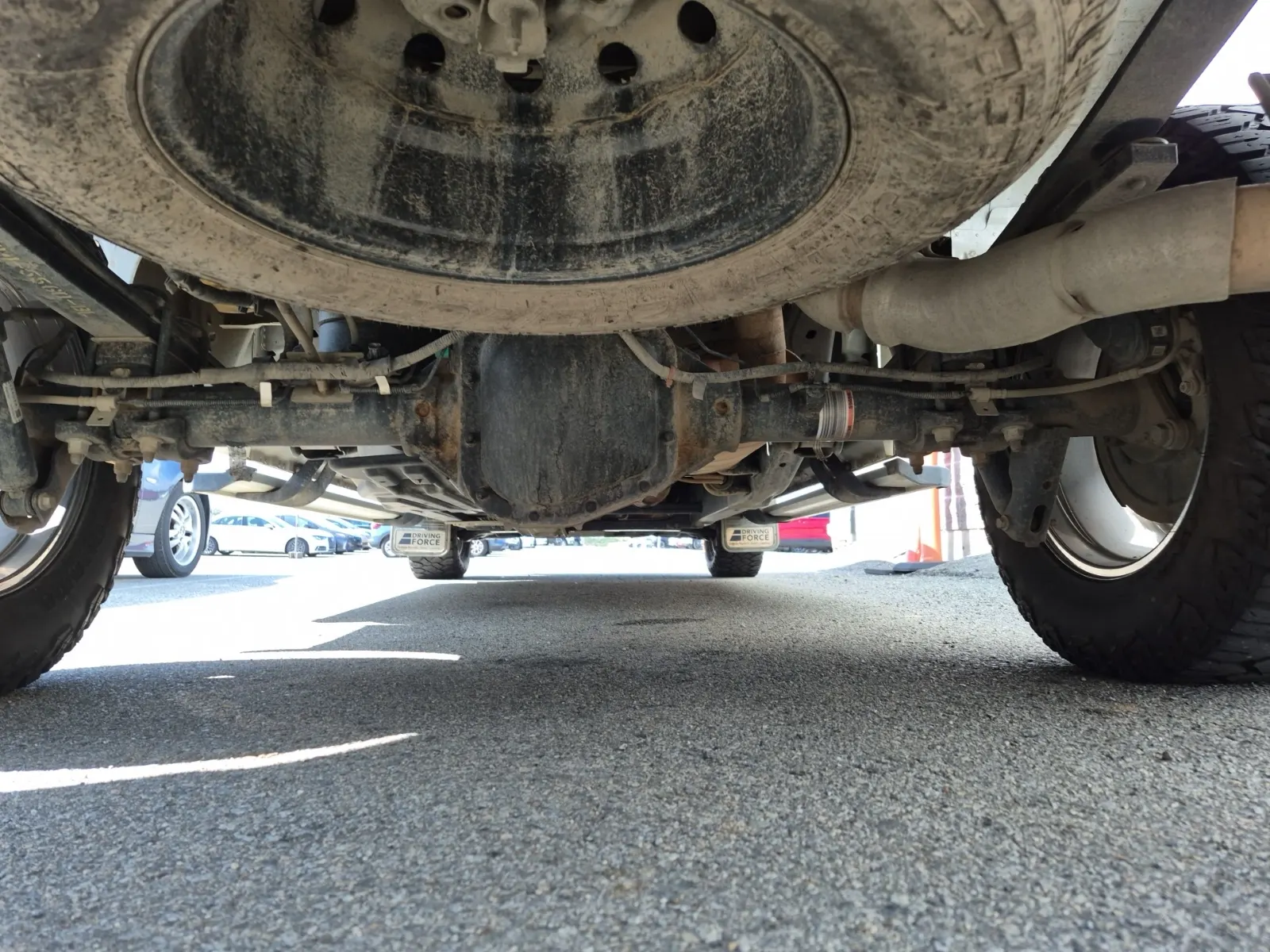 Undercarriage - Rear Photo