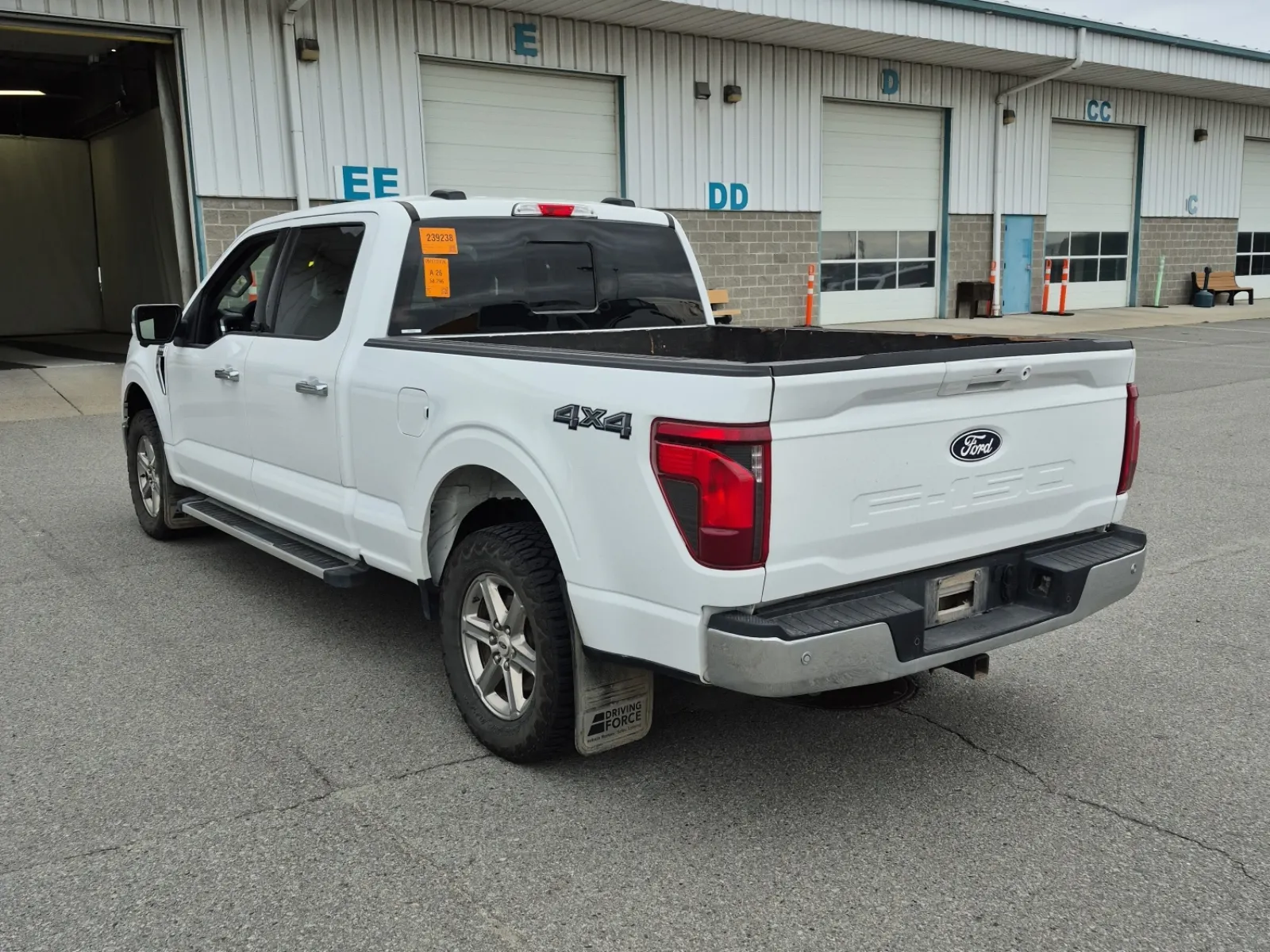 Driver Rear 3/4 Photo