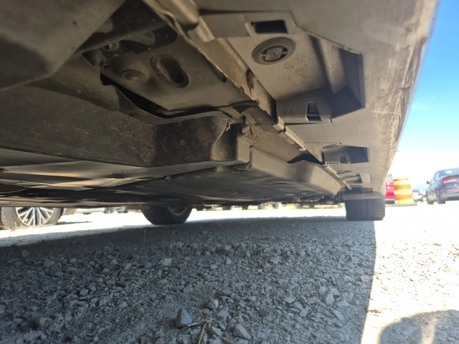 Undercarriage - Passenger Photo