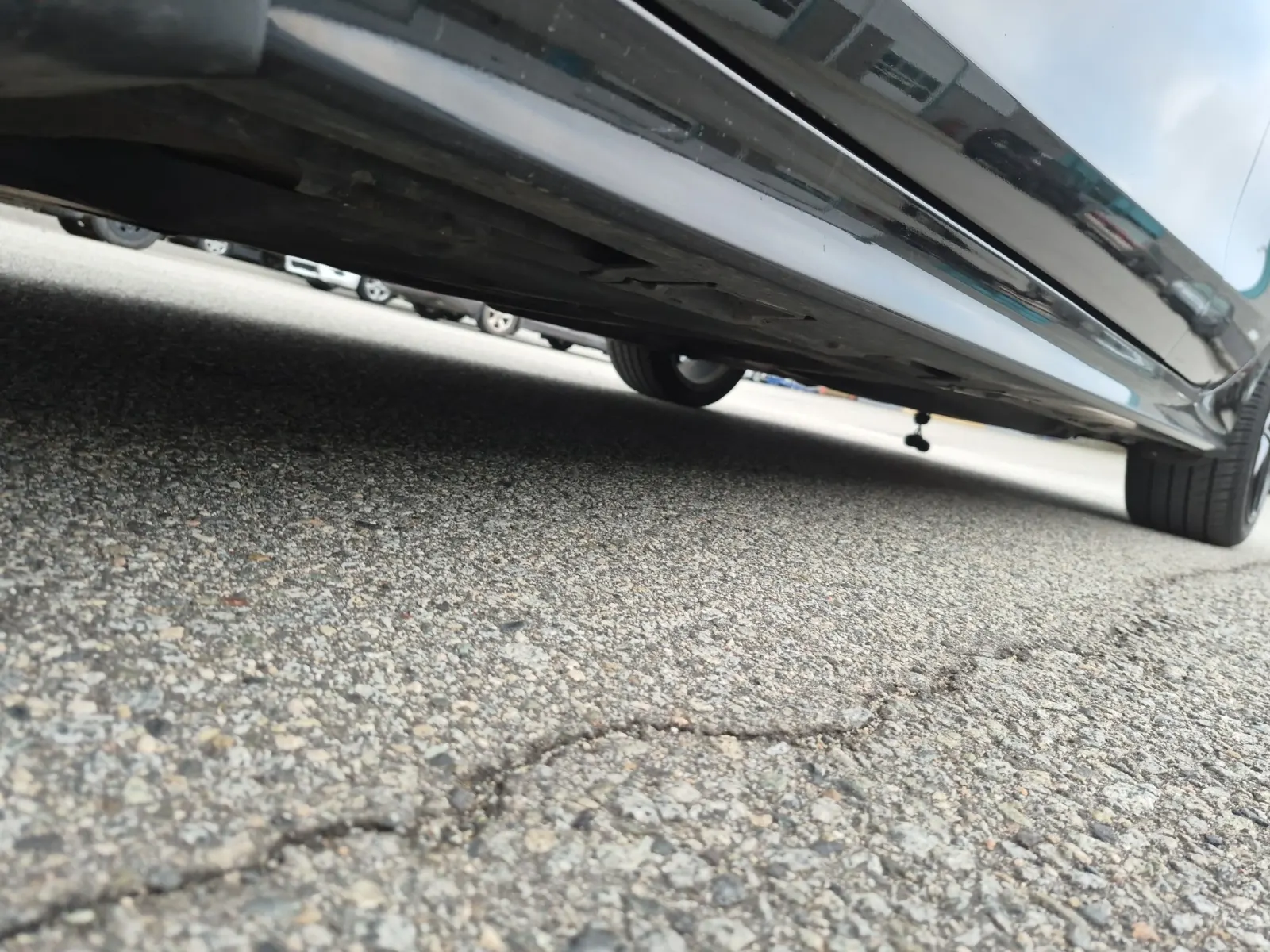 Undercarriage - Driver Photo