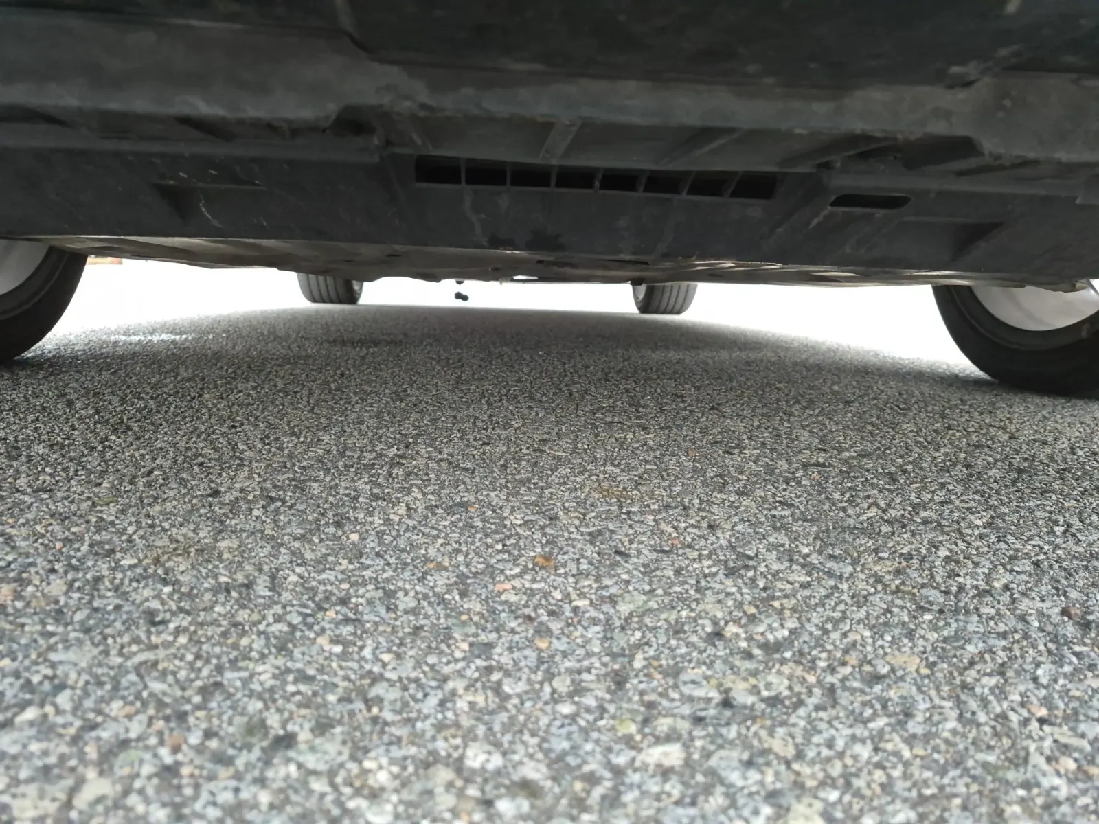 Undercarriage - Front Photo