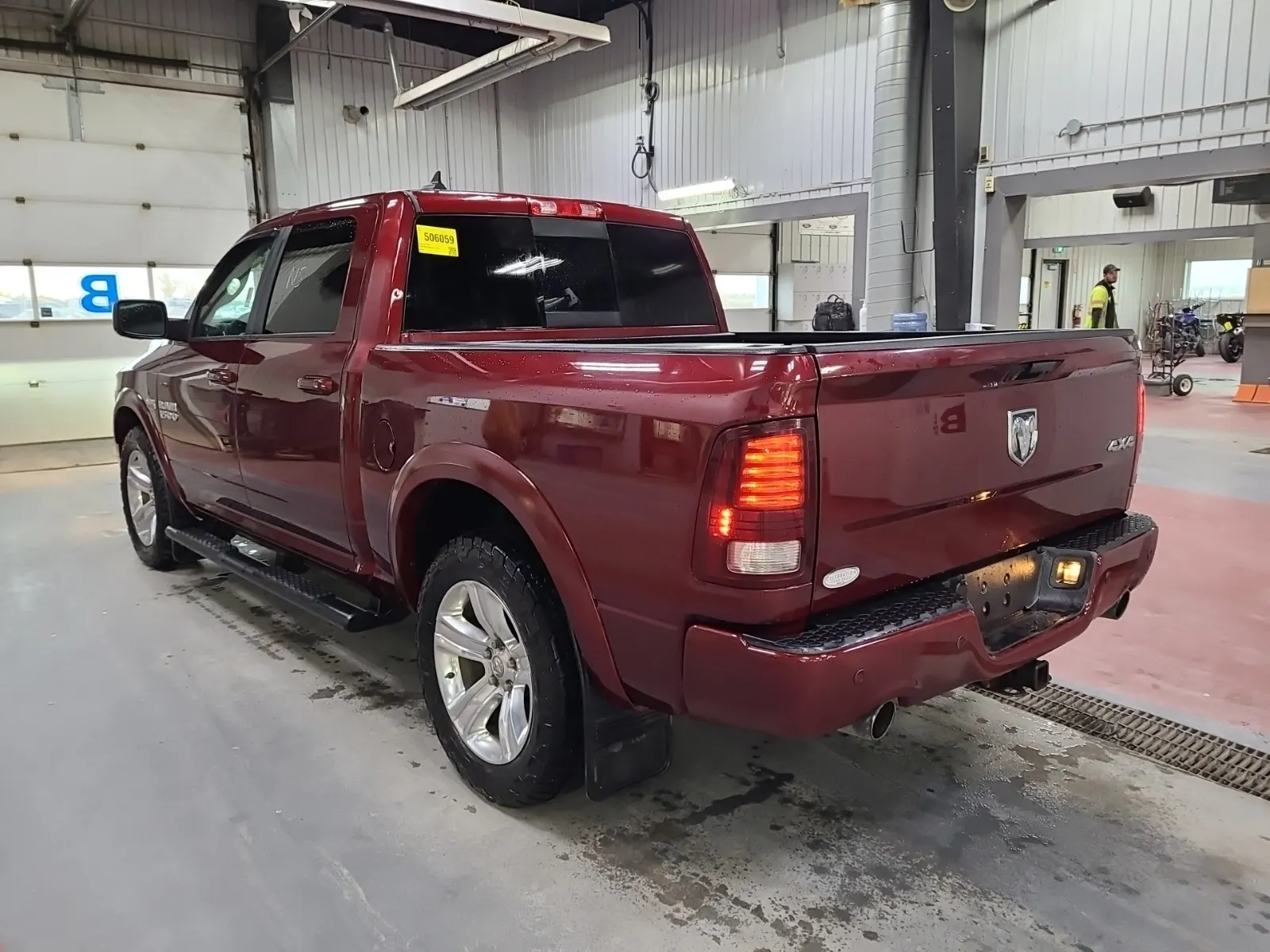 Driver Rear 3/4 Photo