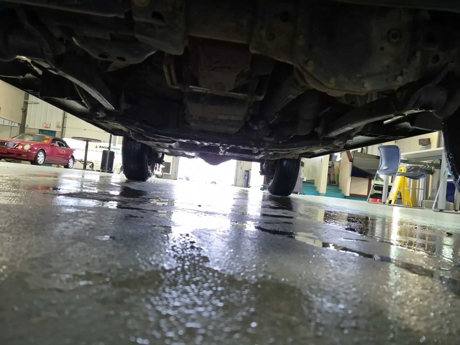 Undercarriage - Front Photo