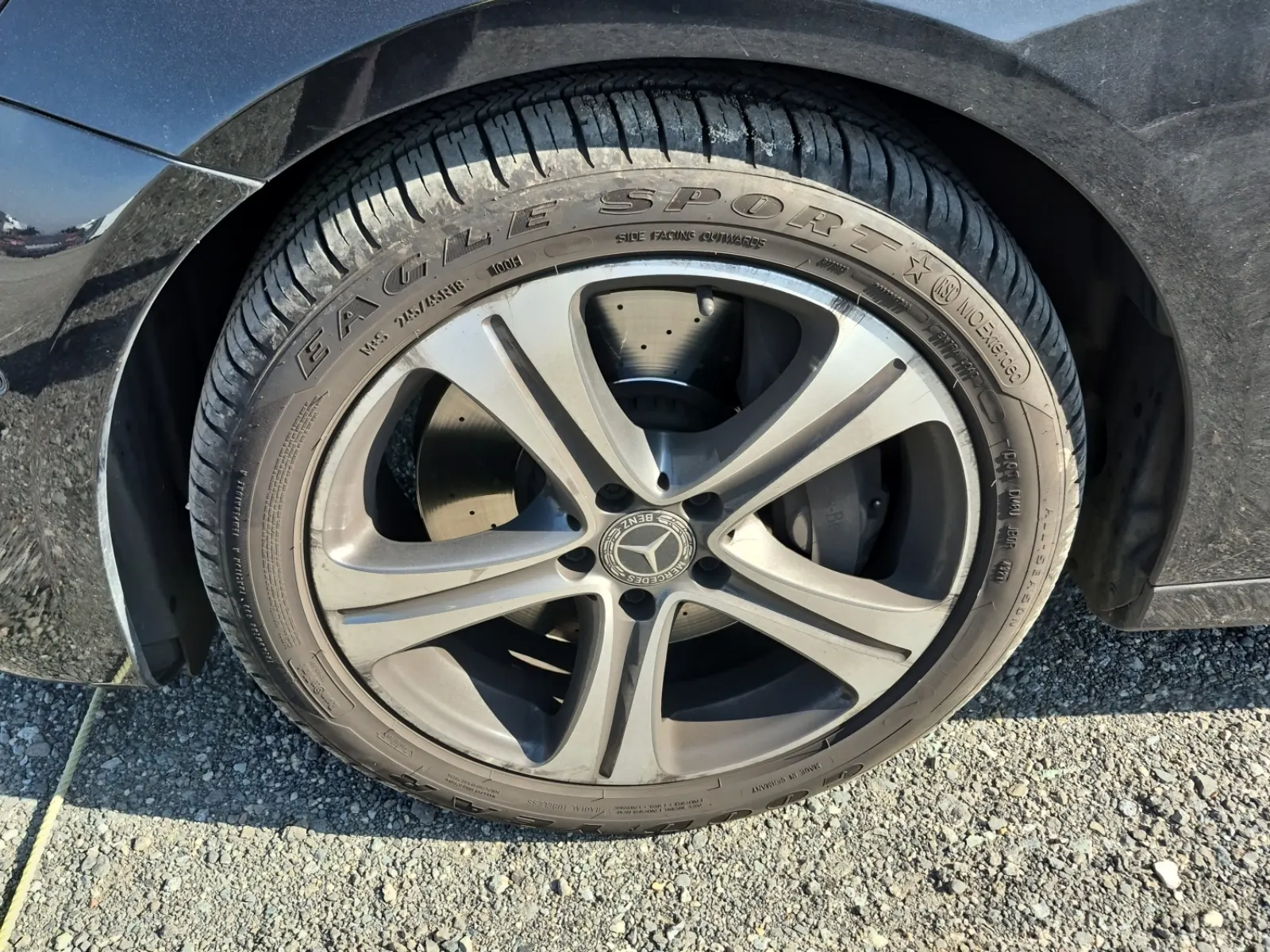 Front driver wheel/tire photo