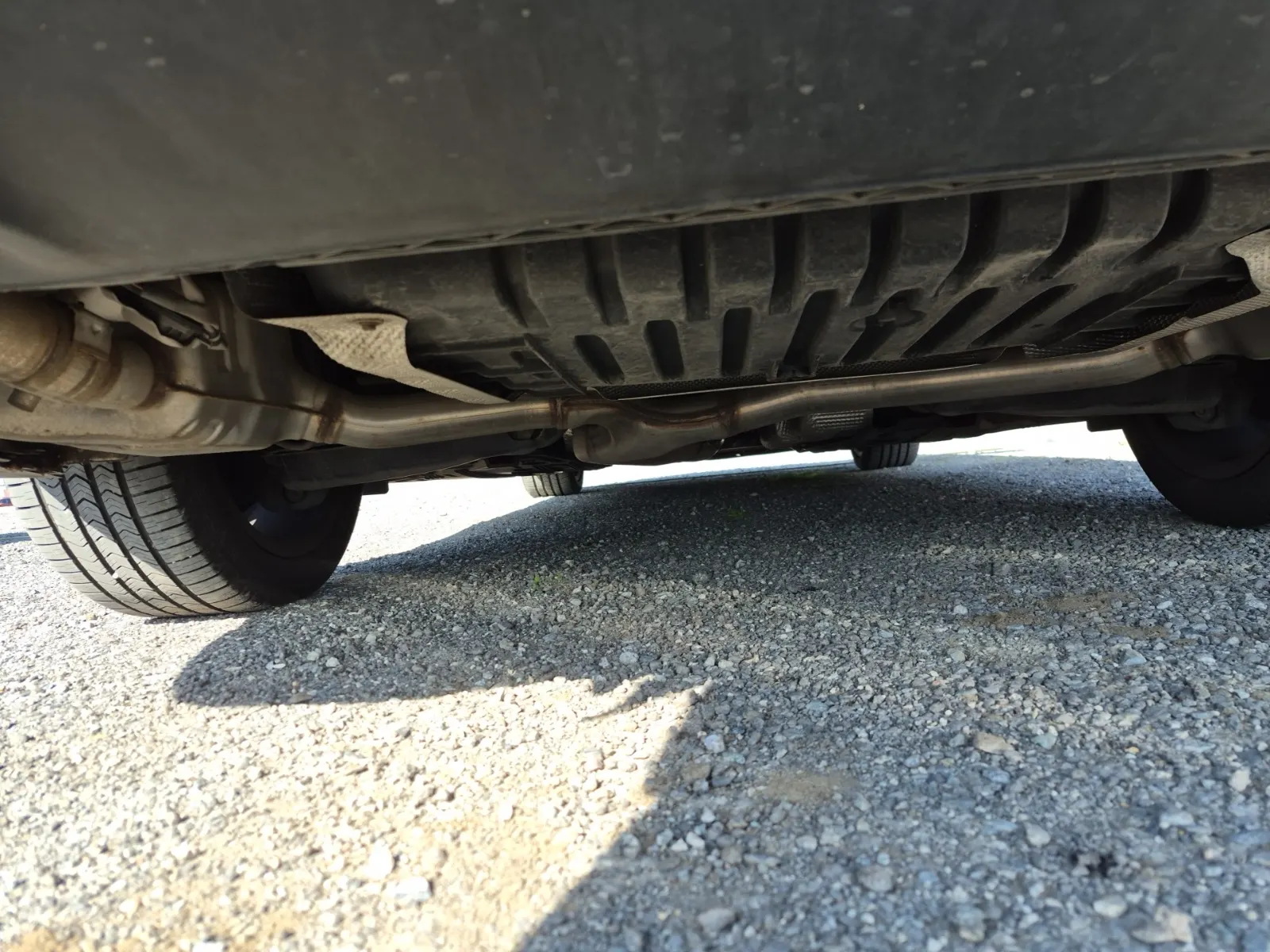Undercarriage - Rear Photo