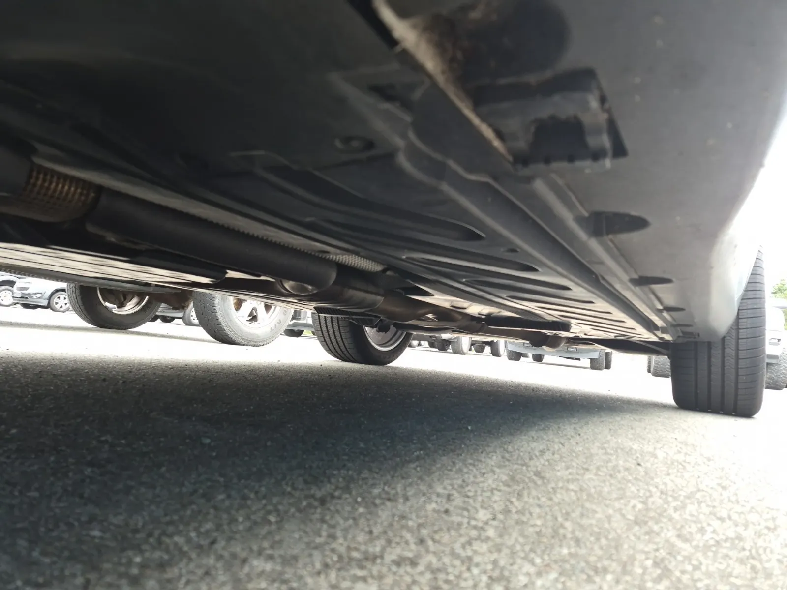 Undercarriage - Driver Photo
