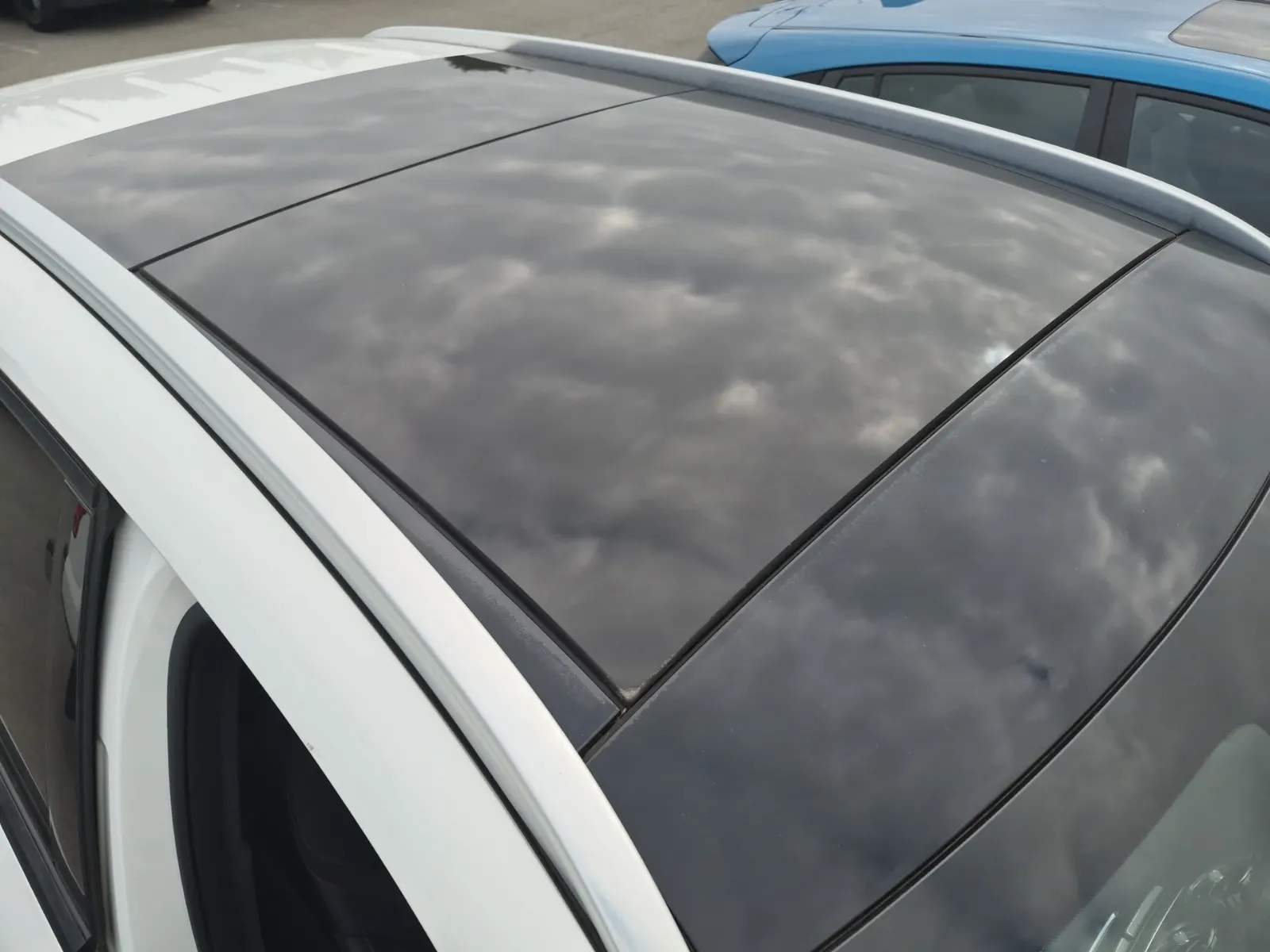 Exterior Roof Photo