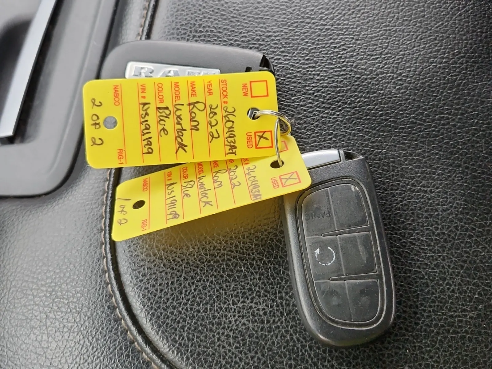 Keys/Fobs/Manual Photo
