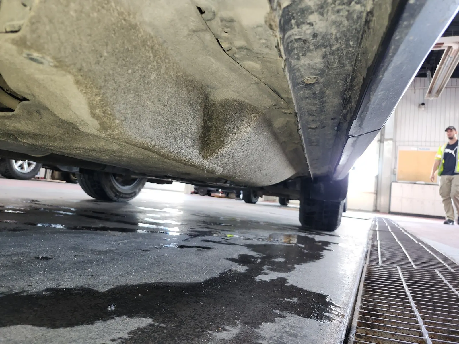 Undercarriage - Passenger Photo