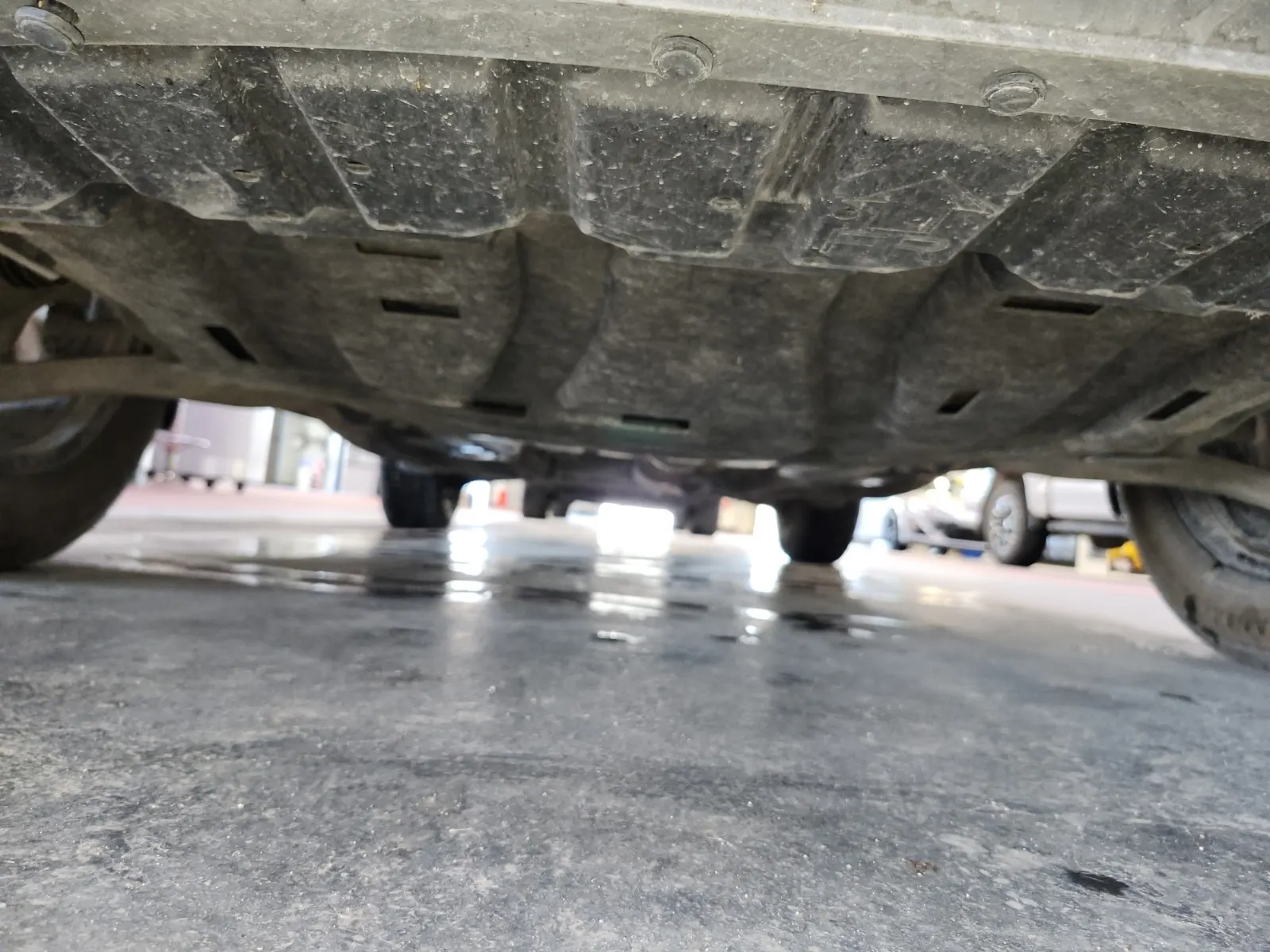 Undercarriage - Front Photo