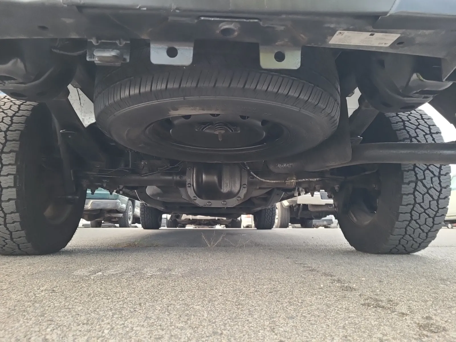 Undercarriage - Rear Photo