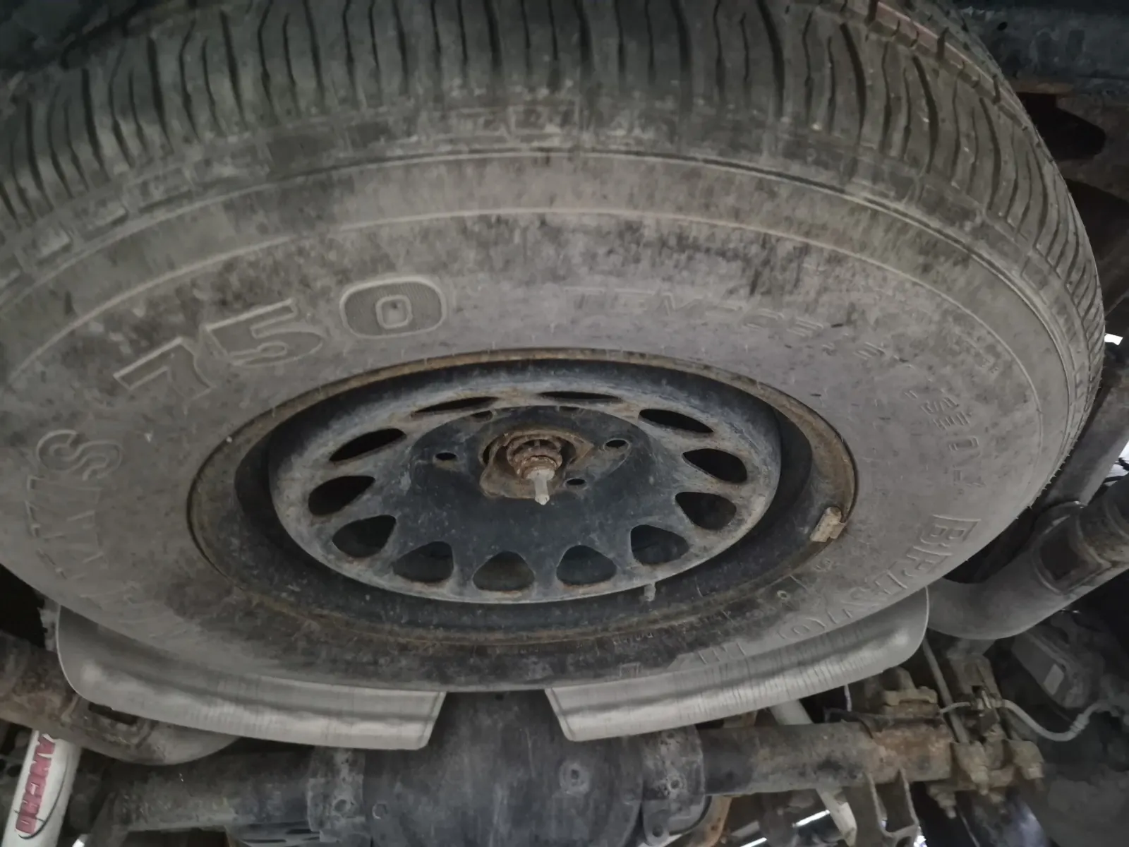 Spare Tire & Wheel Photo