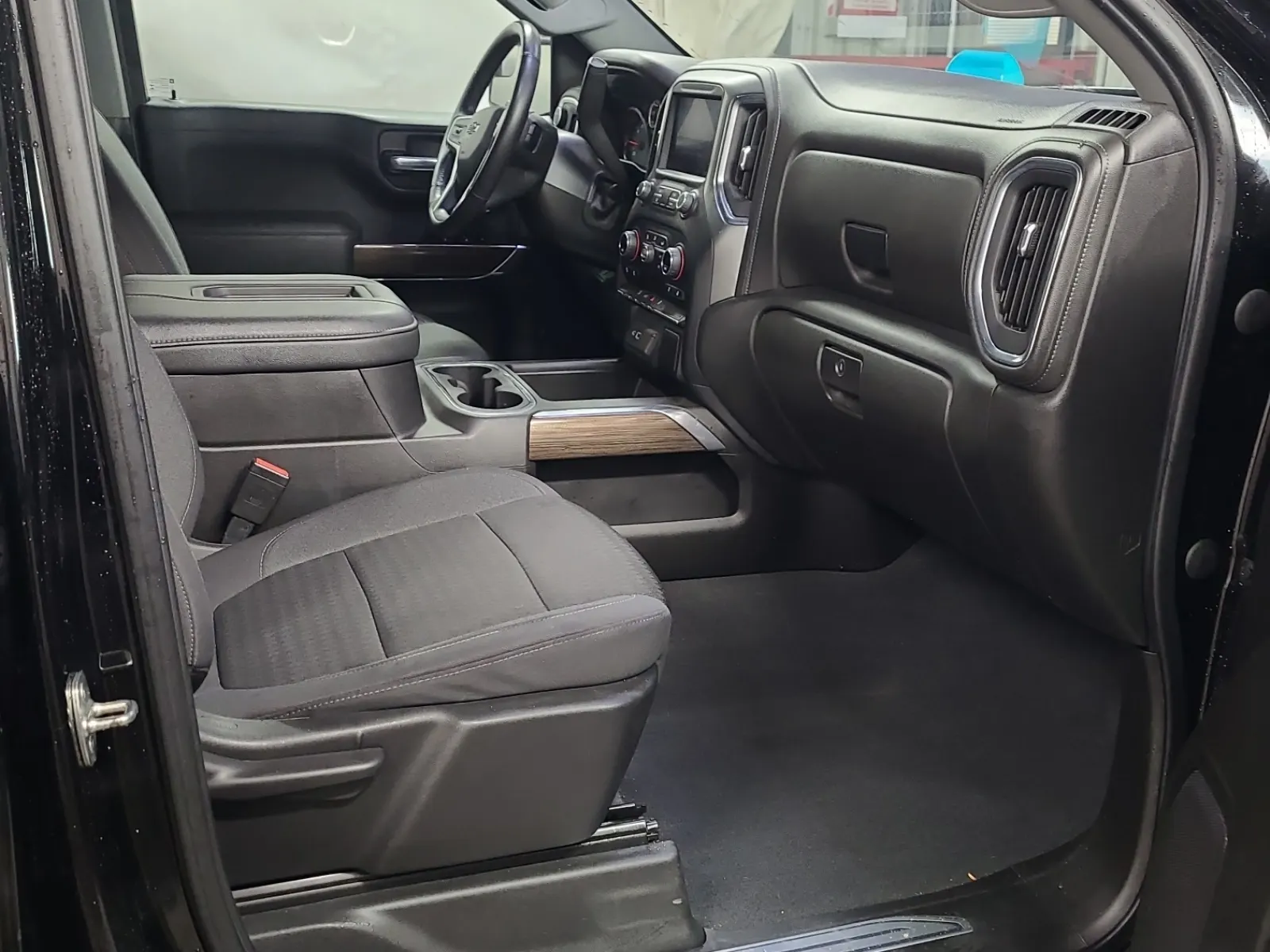 Right Side Interior Photo
