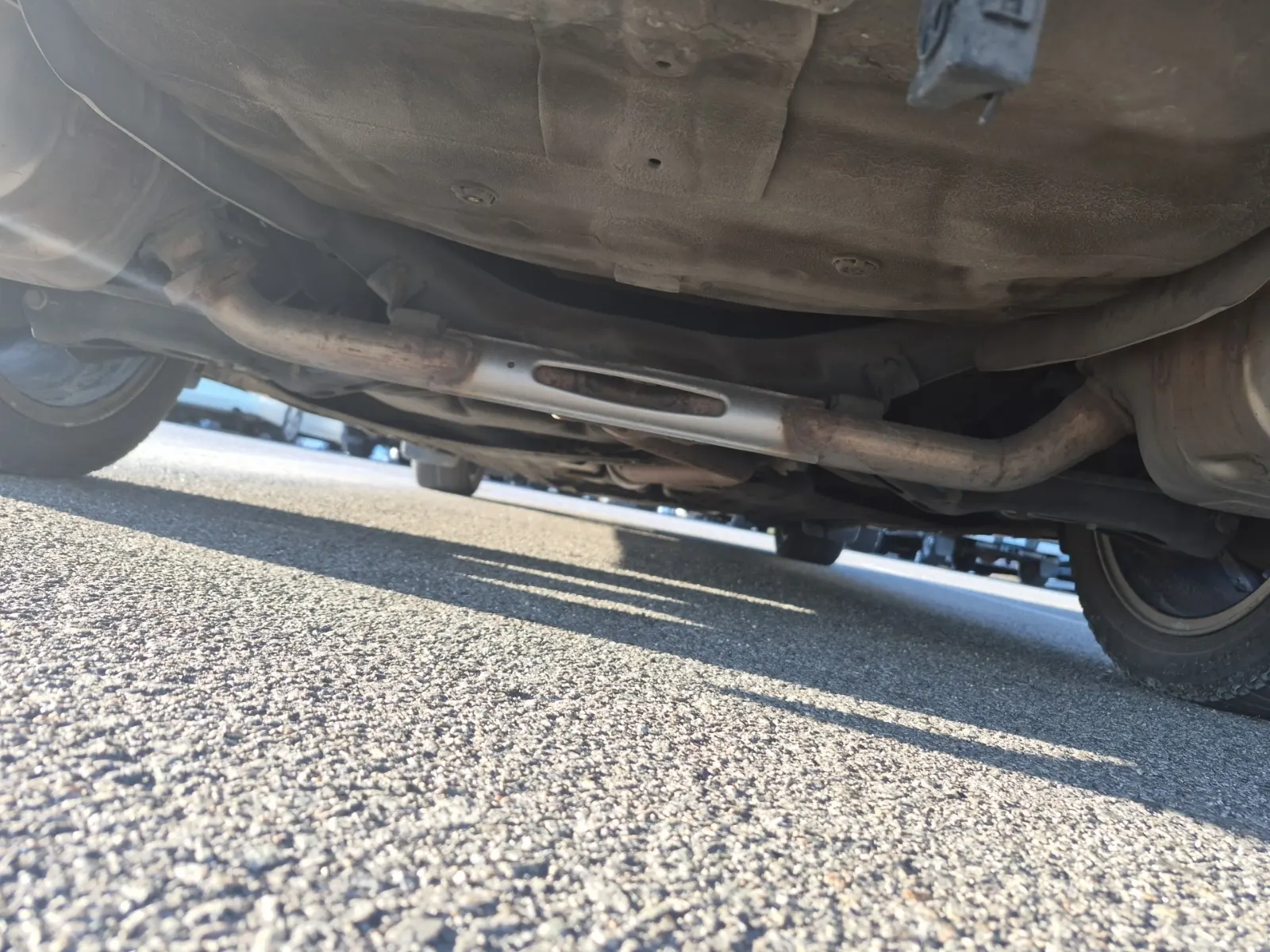 Undercarriage - Rear Photo