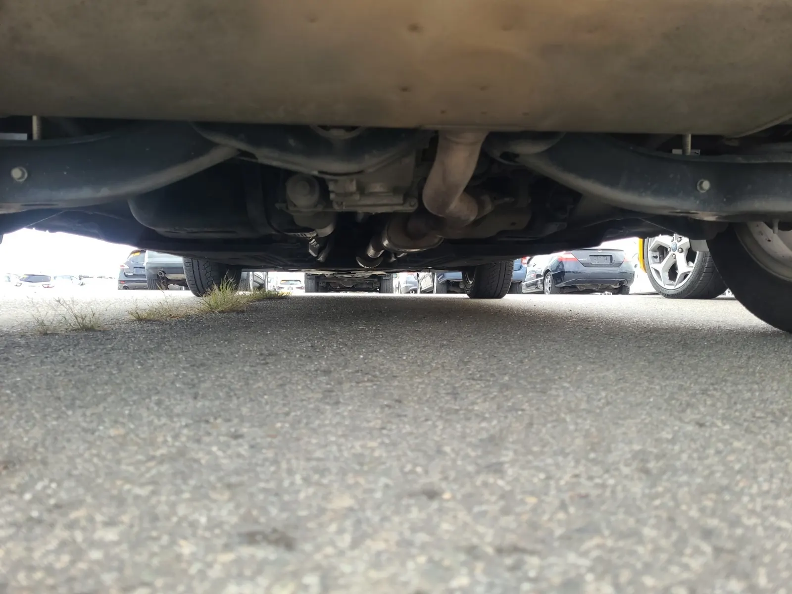 Undercarriage - Rear Photo