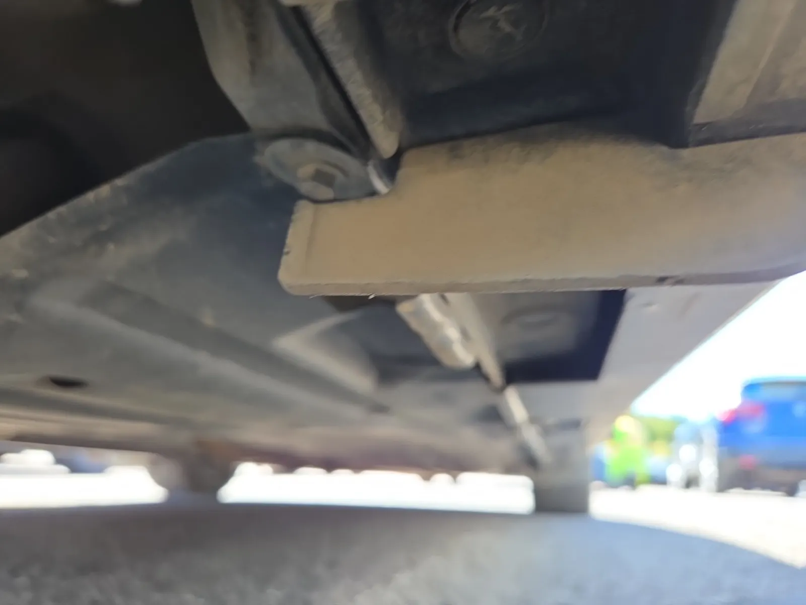 Undercarriage - Passenger Photo