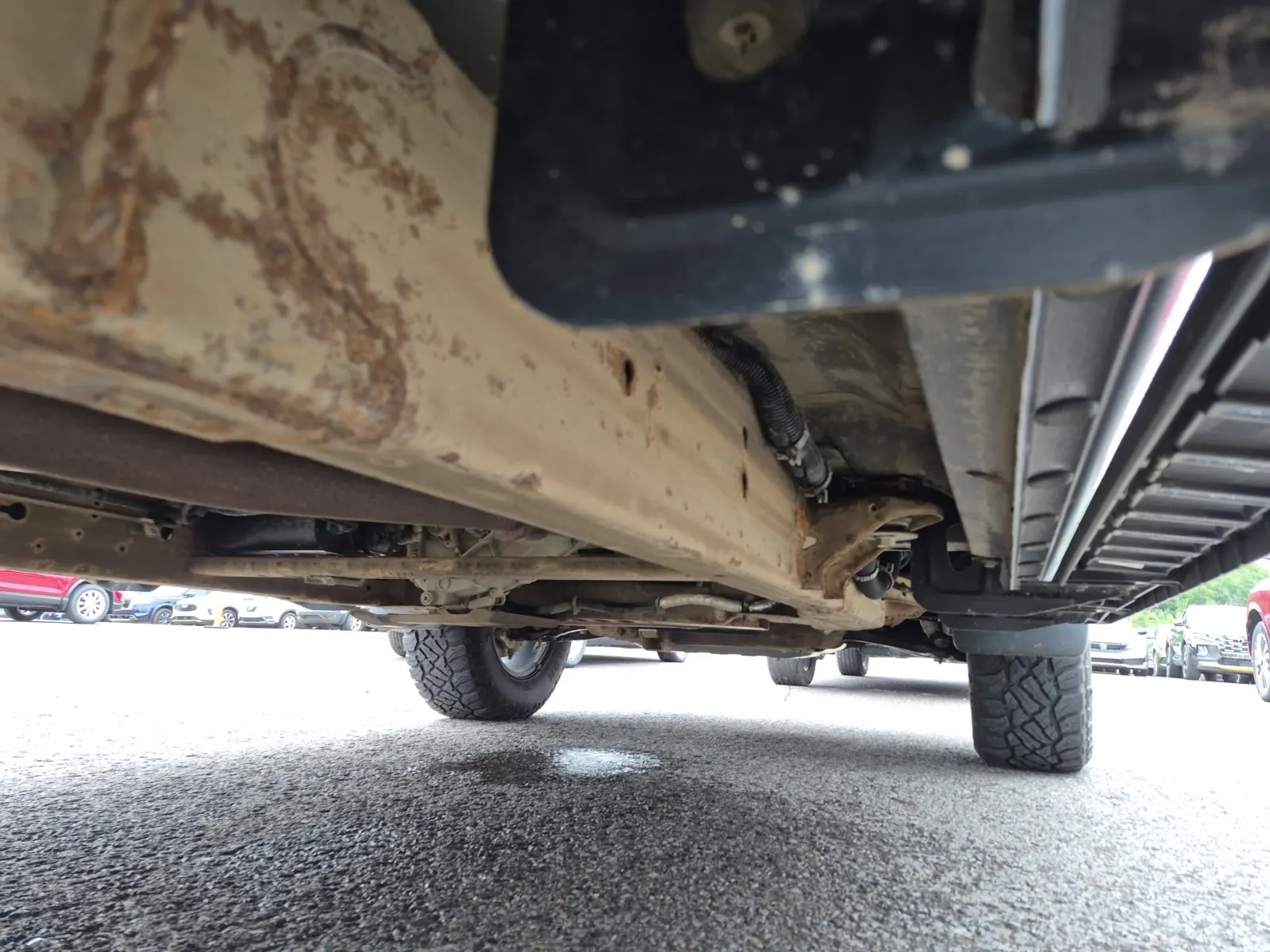Undercarriage - Passenger Photo
