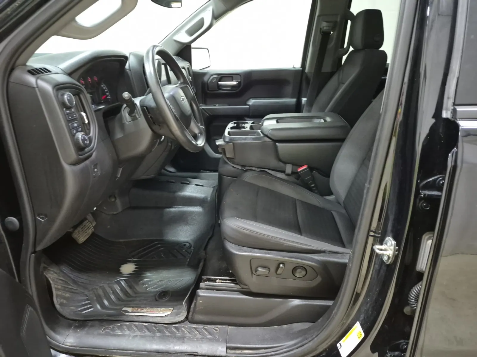 Front Interior Photo