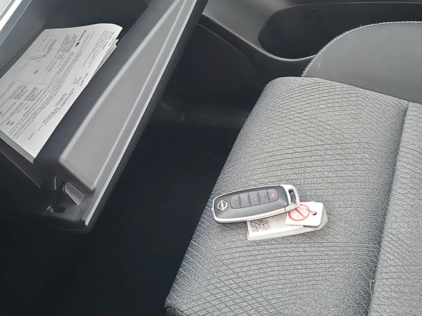 Keys/Fobs/Manual Photo