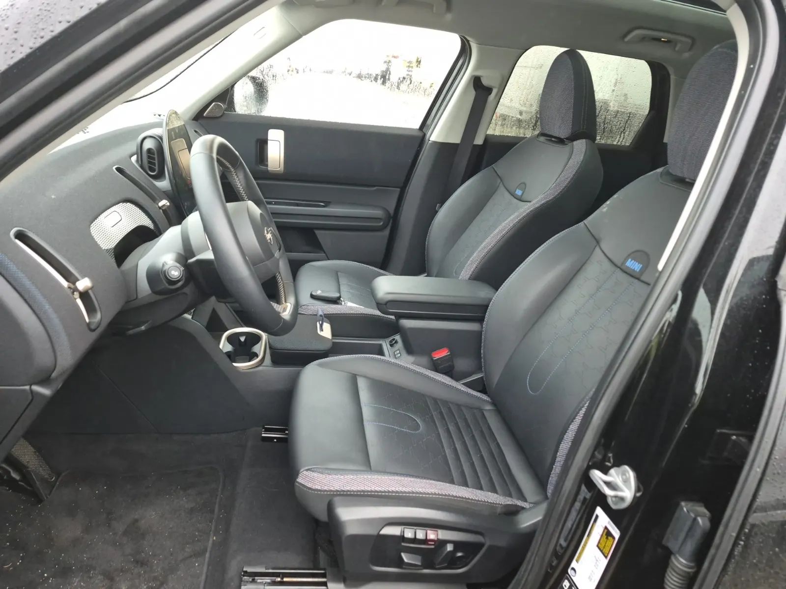 Front Interior Photo