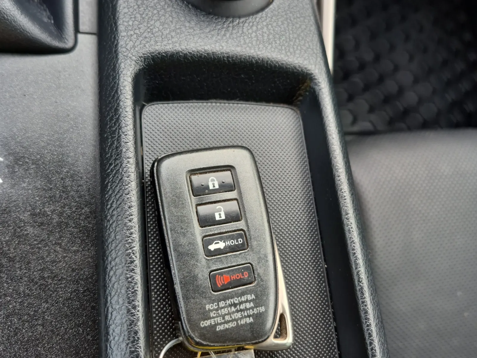 Keys/Fobs/Manual Photo