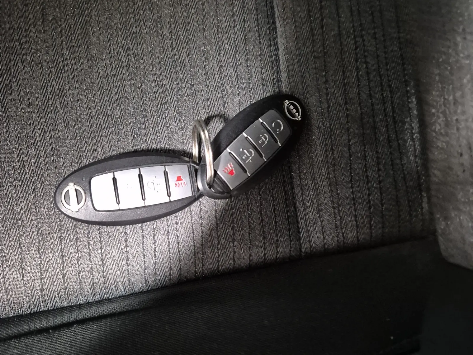 Keys/Fobs/Manual Photo