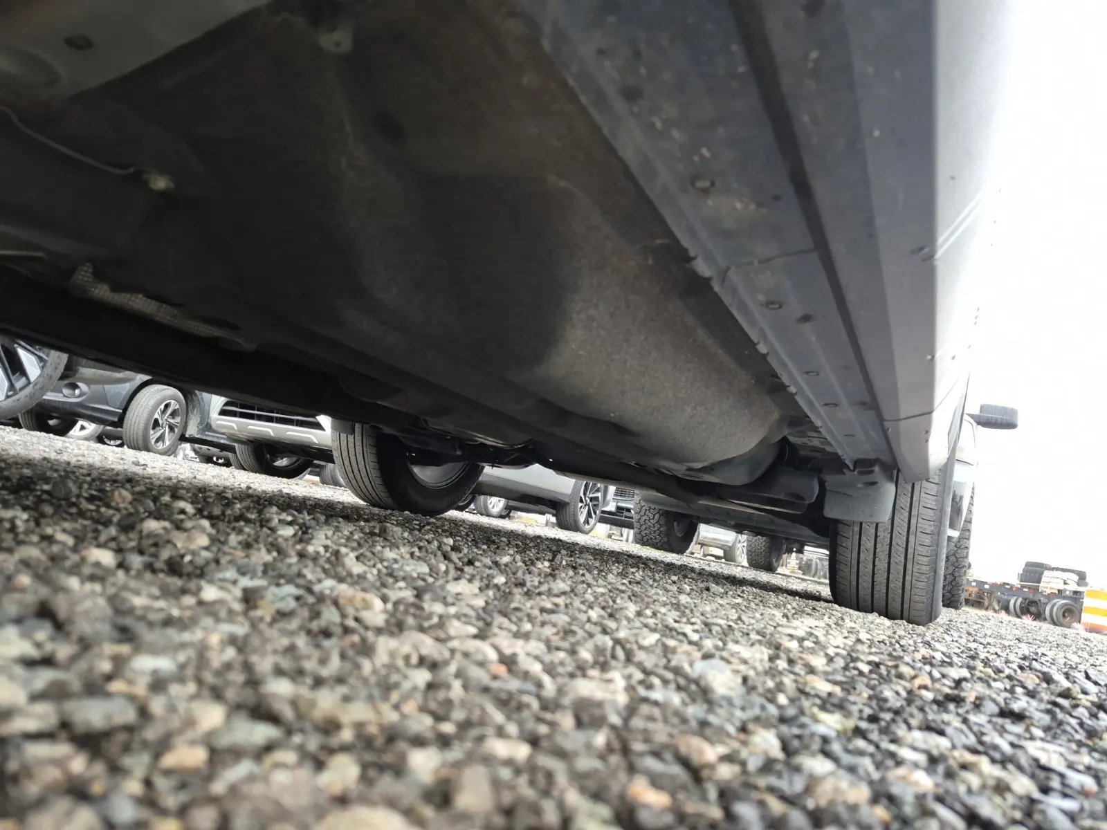 Undercarriage - Driver Photo