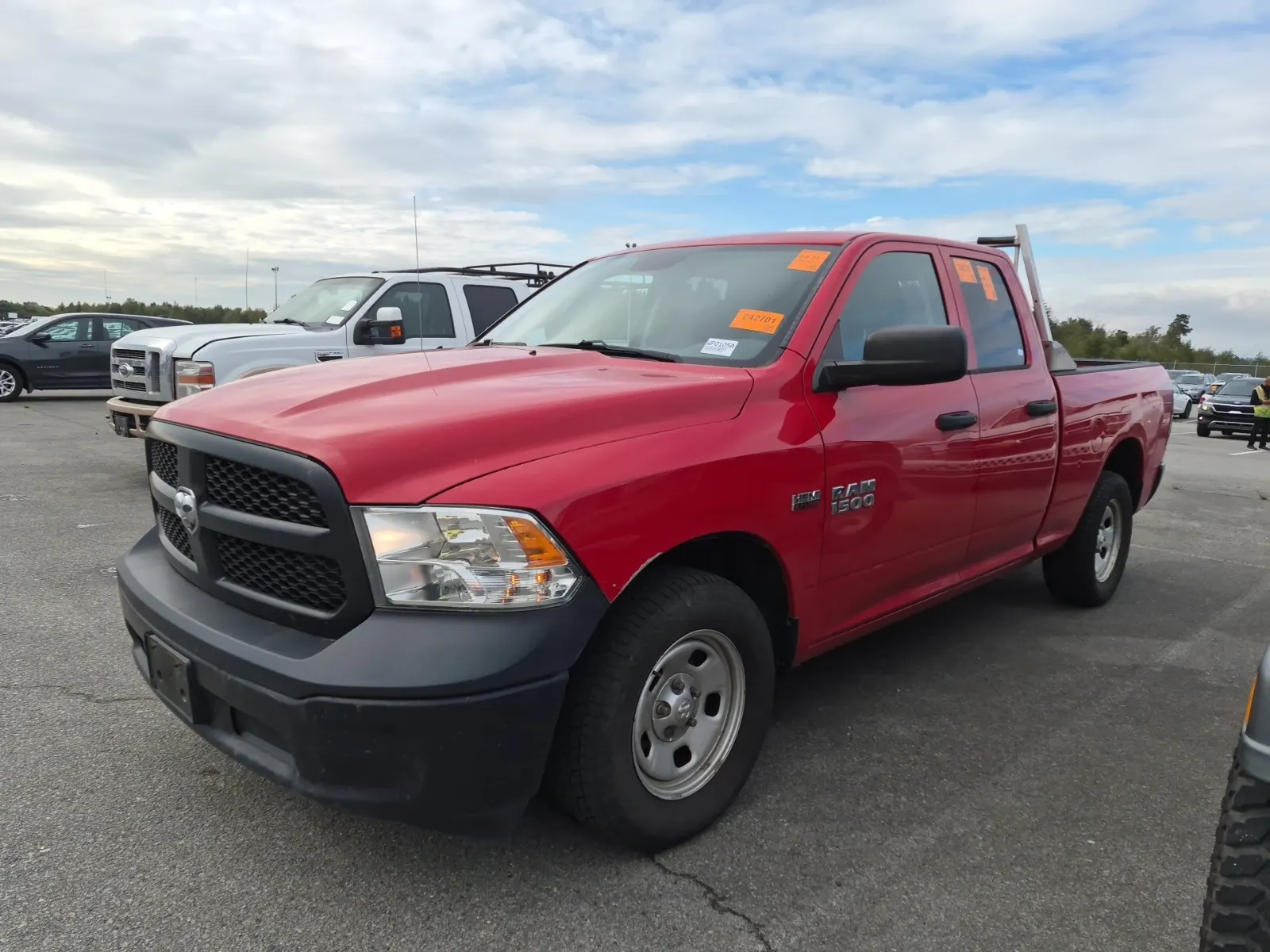 Front driver 3/4 photo
