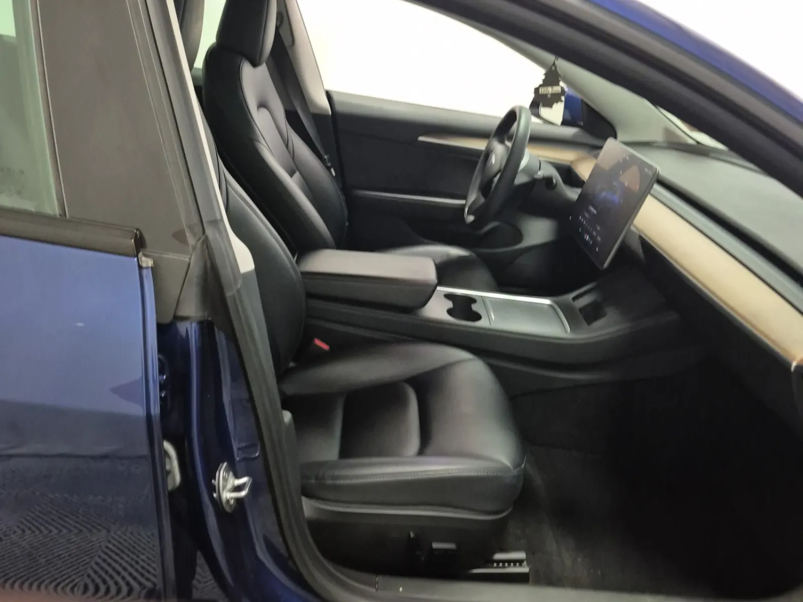 Right Side Interior Photo