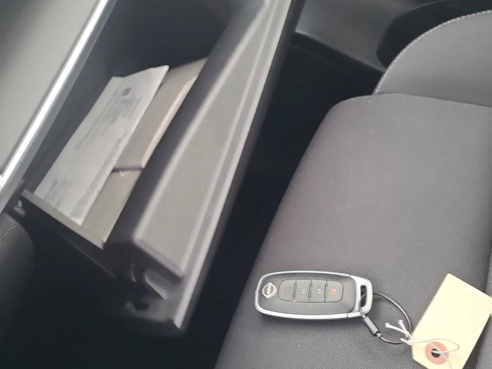 Keys/Fobs/Manual Photo