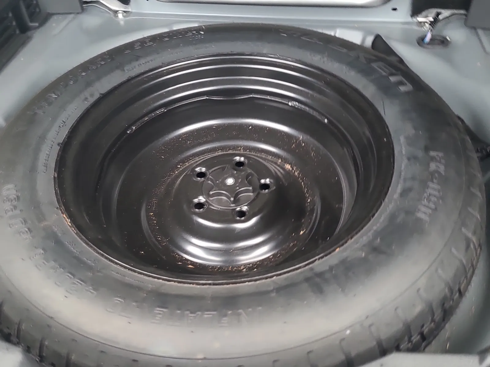 Spare Tire & Wheel Photo