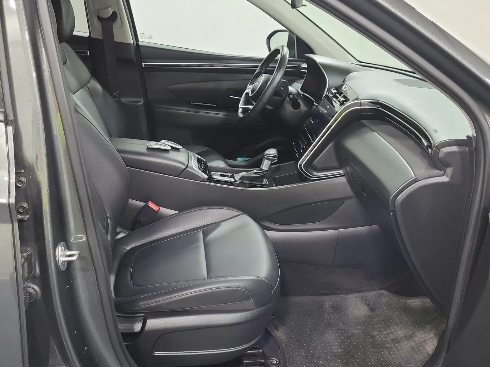 Right Side Interior Photo