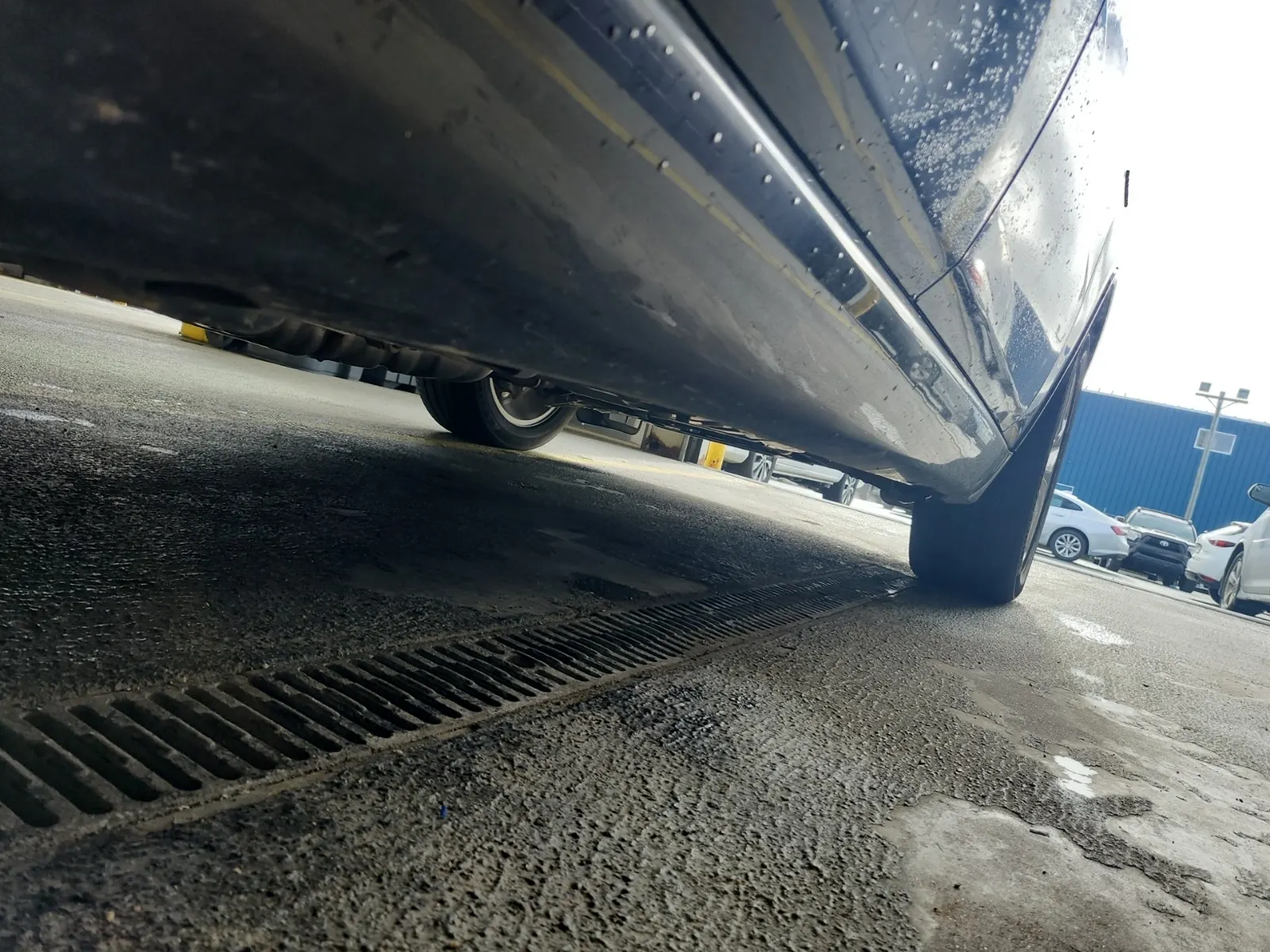 Undercarriage - Passenger Photo