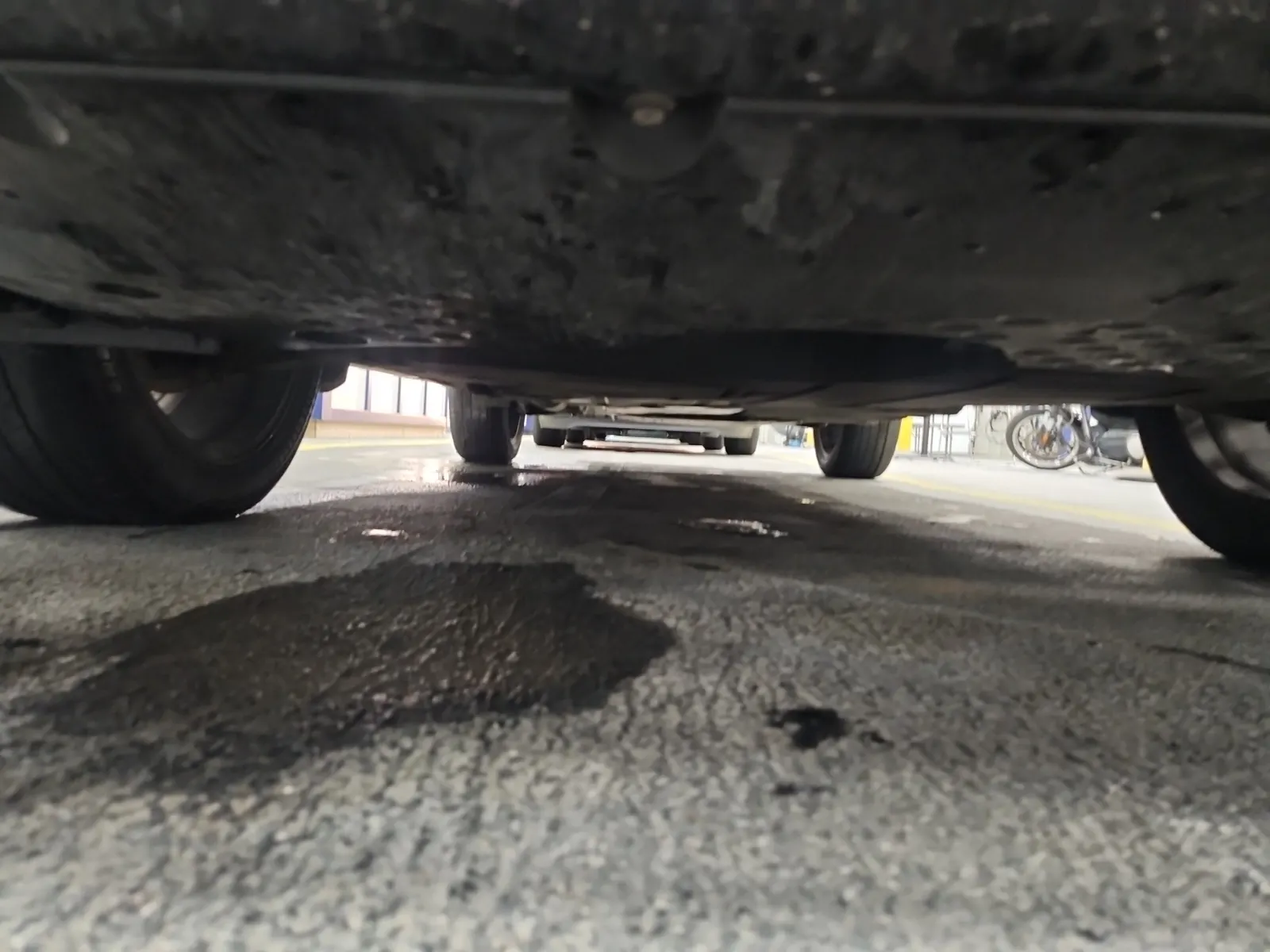 Undercarriage - Front Photo